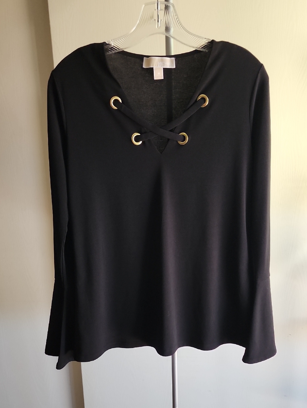 "Michael Kors" Long-Sleeve V-Neck Top with Gold Grommet Detail 🖤